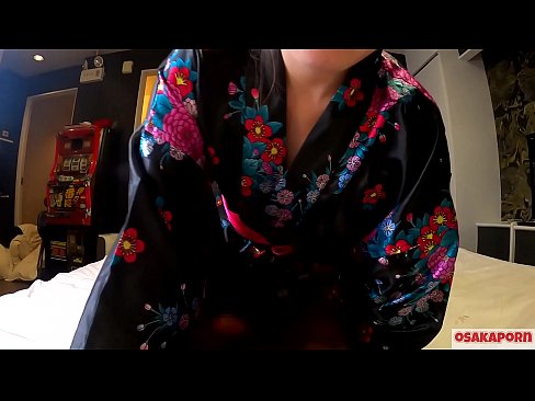 ❤️ Neska cosplay gazteak sexua orgasma arte maite du zaldizko emakume baten zorrotada batekin eta putzarekin. Japoniako jantzi tradizionalarekin, puxi iletsua eta titi ederrak dituen neska asiarra, afizionatuen bideoan, jostailu putzekin masturbazioa erakusten duena. Sakura 3 OSAKAPORN. ❤️ Porno %eu.xxxner.ruan