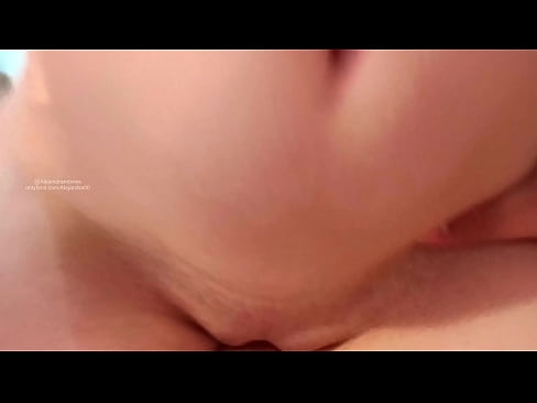 ❤️ Nire ahizparen gelan lo egiten eta horrela esnatu nintzen ❤️ Porno %eu.xxxner.ruan