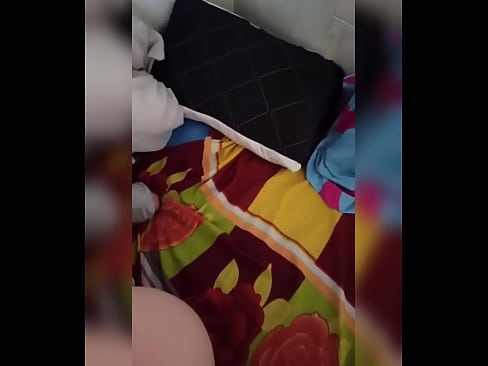 ❤️ Nire gelakidea etxean bakarrik geratzen da, bere senarra oporretara joaten delako eta nik izorratzeko eta ipurdia esnez betetzeko aprobetxatzen dut ❤️ Porno %eu.xxxner.ruan